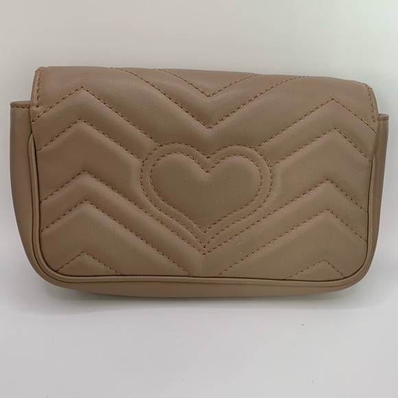 Authentic Gucci GG Marmont super mini matelassé-leather cross-body bag - Picture 2 of 9